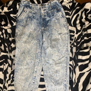 ~ vintage chic high waisted acid wash mom jeans ~